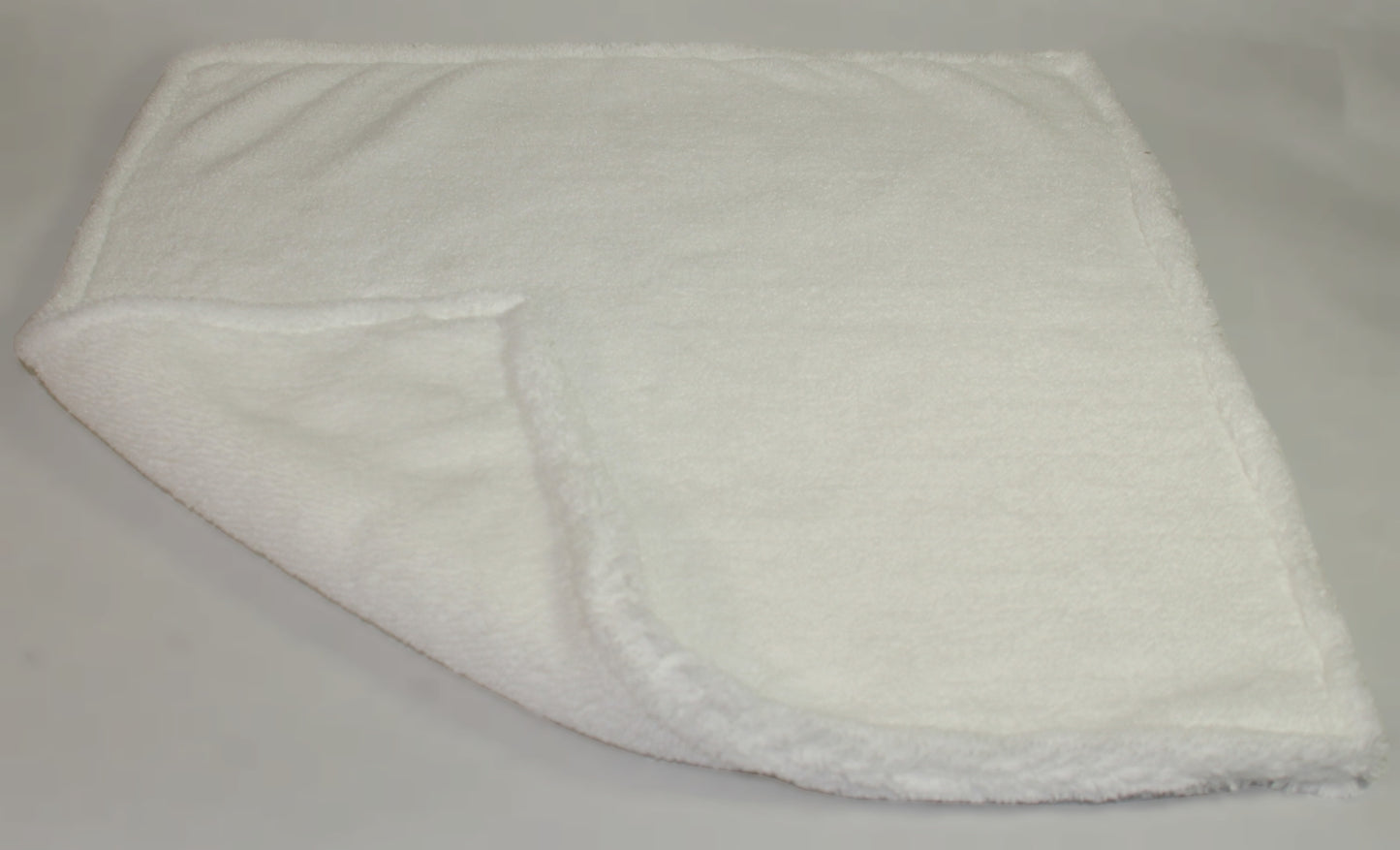 Ultra Plush 16" x 16" White Towel