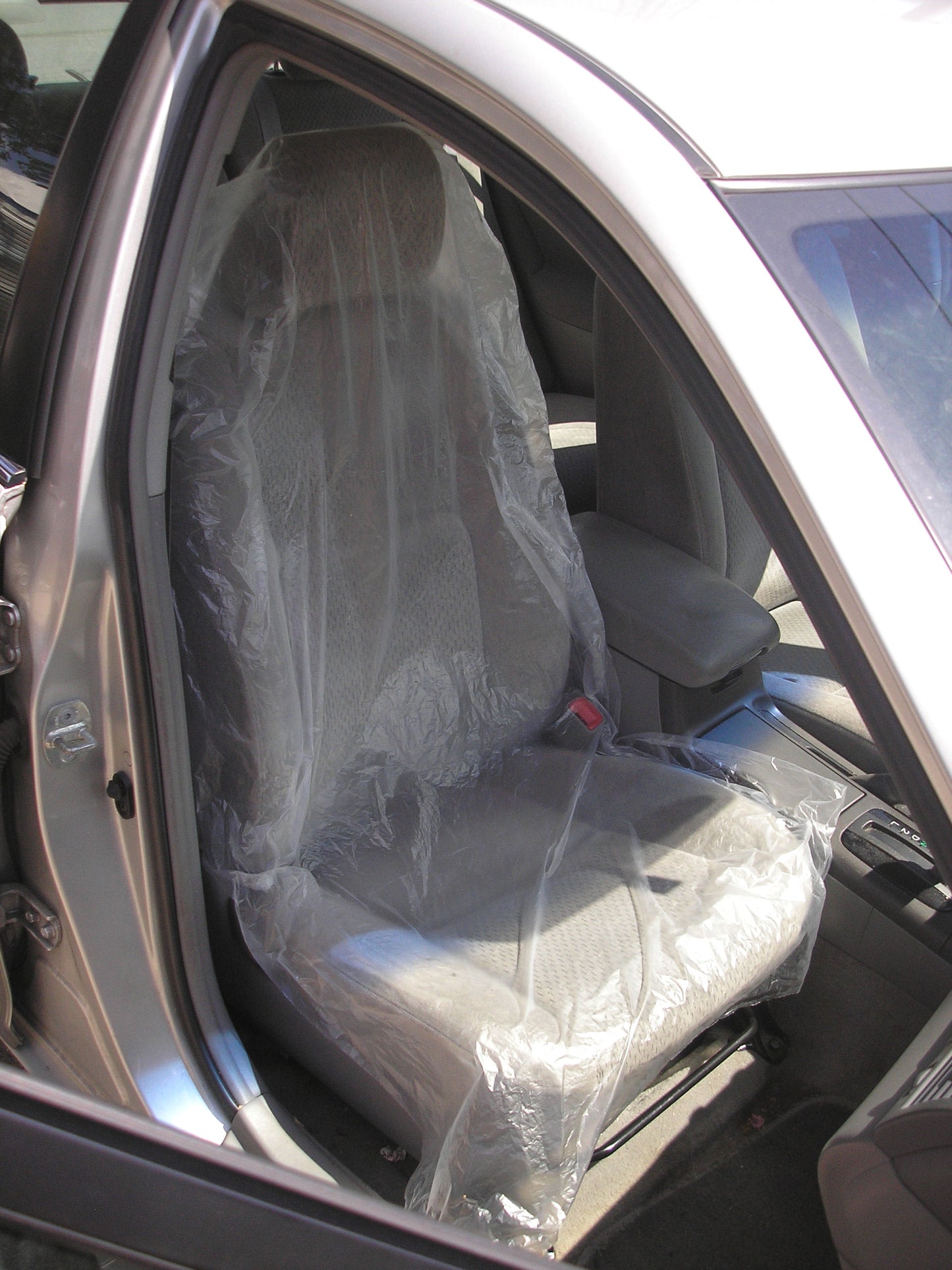 Seat Covers Premium .7mil - 250/Roll